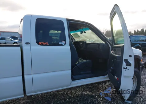 2000 Chevrolet Silverado 2500 Ls/Lt из США, поврежденный, VIN 1GCGK29U4YZ131059